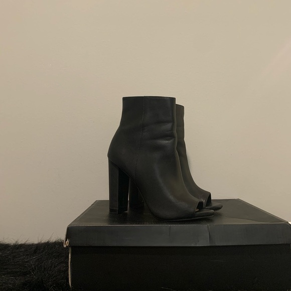 Shoes - Wendy William Booties